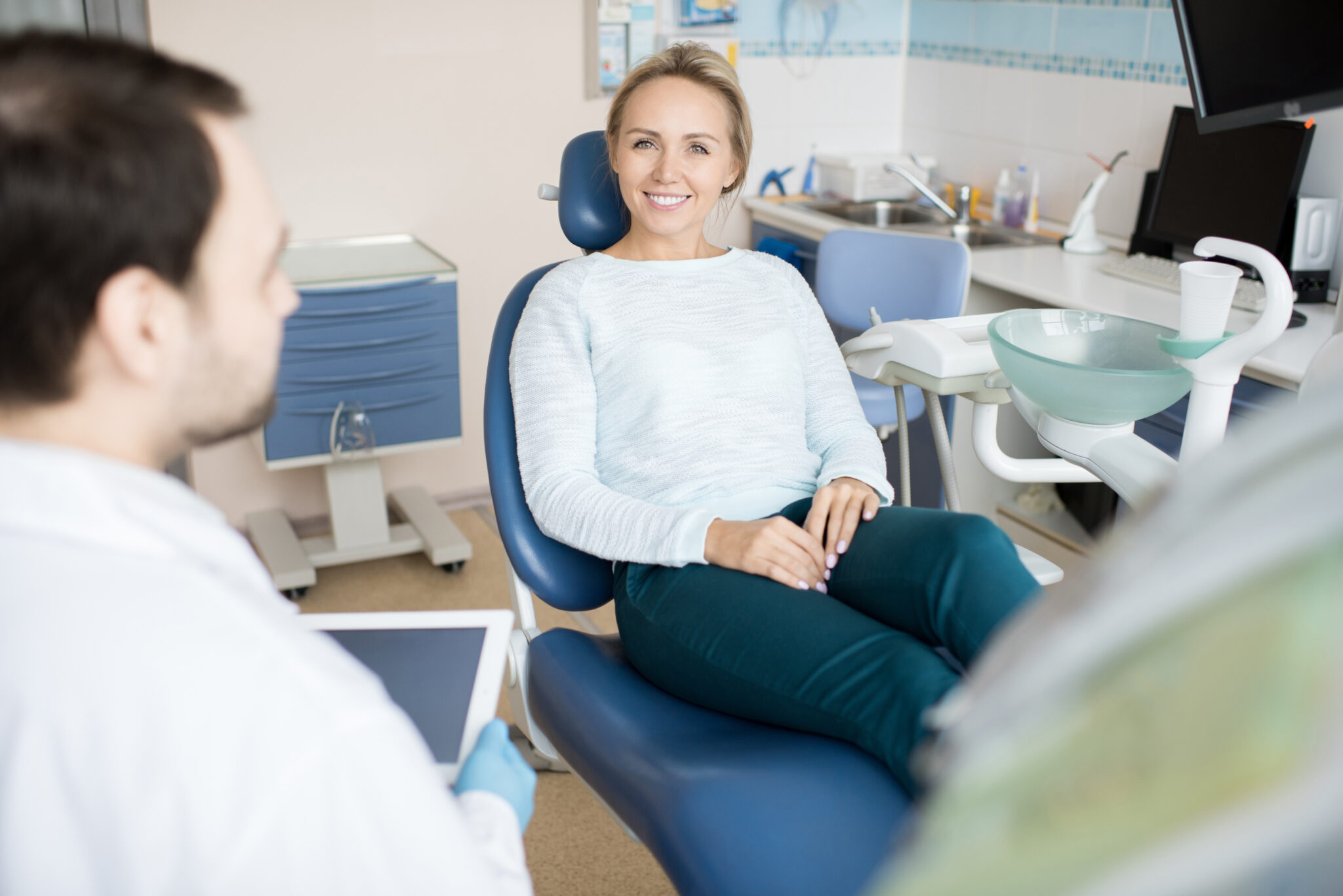 How Ultrasonic Scaling Treats Gingivitis | Prairie Village, KS